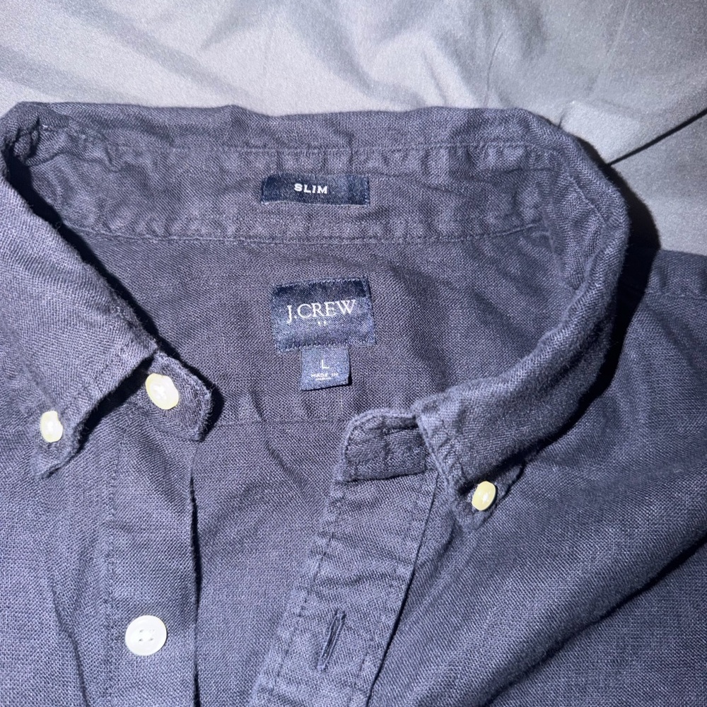 J. Crew Men’s linen long sleeved button down shirt navy size LARGE